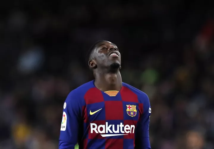 Dembélé estará unos seis meses de baja después de ser intervenidO. Foto: AP