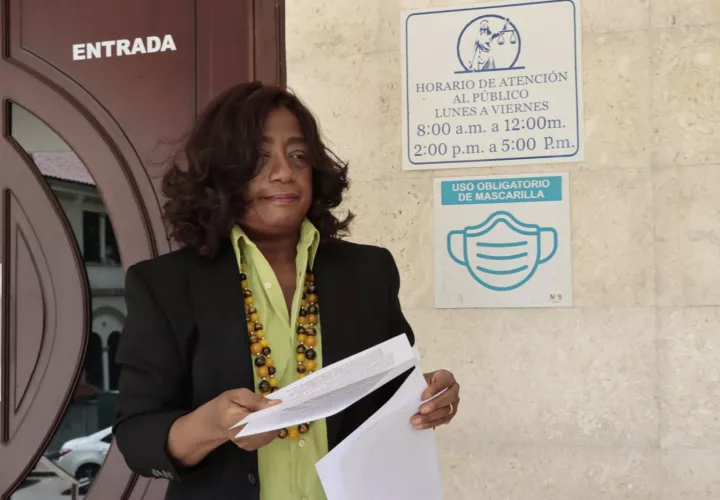 Lucy Molinar, exministra de Educación.  (Foto-Video: Víctor Arosemena)