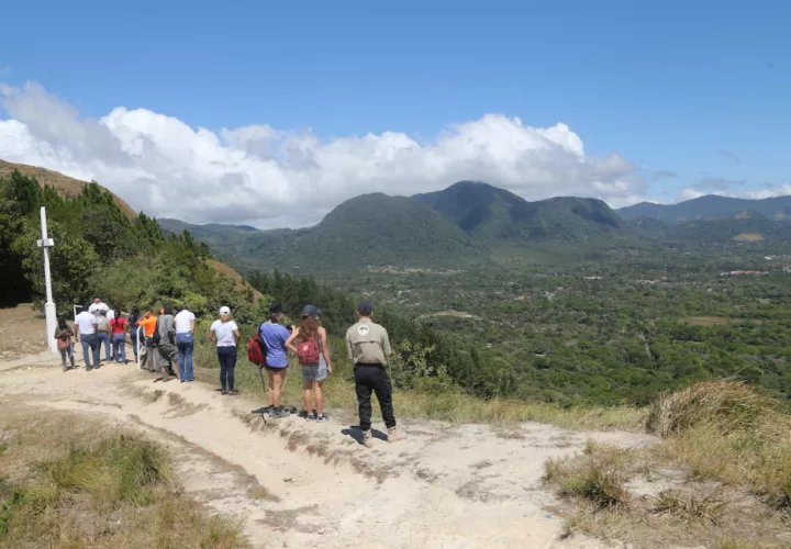 Visitantes en el Valle de Antón.