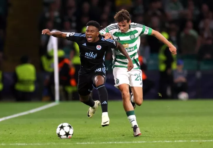 César Blackman durante su partido de debut en la &quot;Champions&quot;.