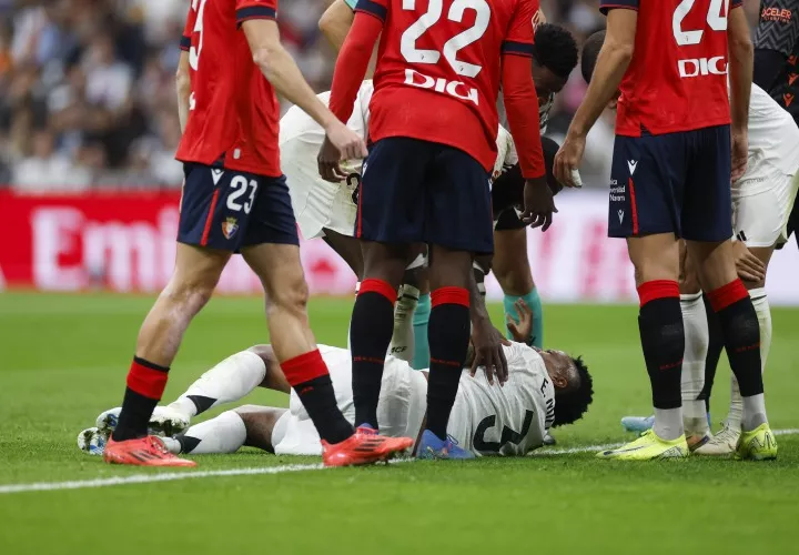 Éder Militão, en el momento de lesionarse. Foto: EFE